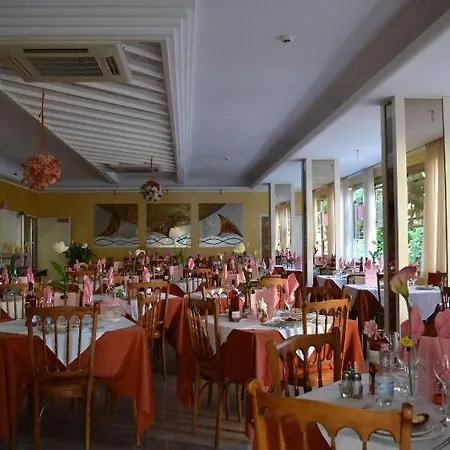 Alfa Tao Отель Риччоне