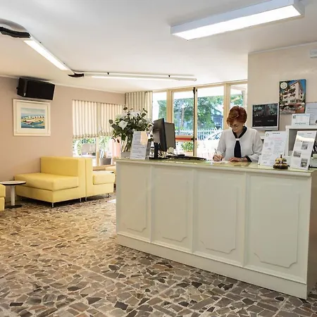 Отель Alfa Tao Риччоне